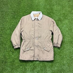 Vintage Towne By: London Fog Women’s Coat Size Medium Quilted Inside Tan